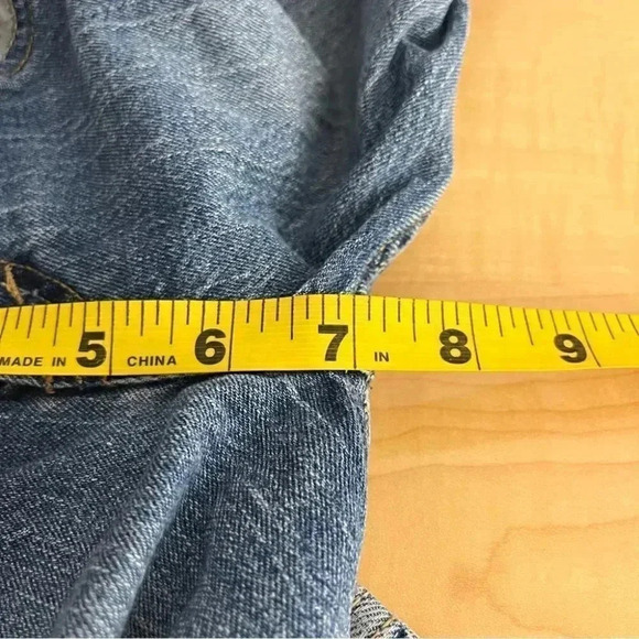 Levi’s girl  jeans shorts - Picture 9 of 9